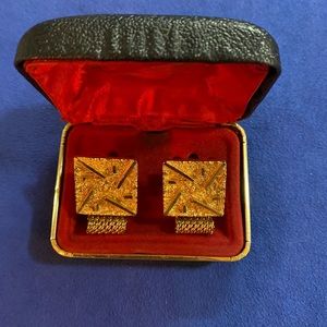 Vintage 22ct gold plated cufflinks diamond cut